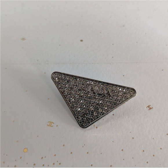 Prada - Picture 3 of 5